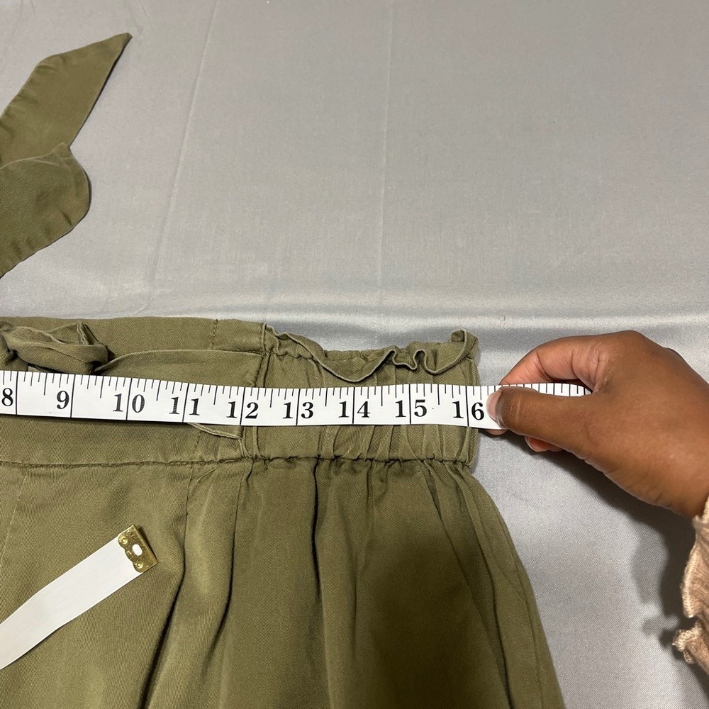 Calligraphie Olive Lyocell Wide Leg Crop Pants Paperbag Tie Waist Size
Safari M - Picture 7 of 7